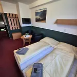 Juniorhotel Roxana מלון Horní Rokytnice